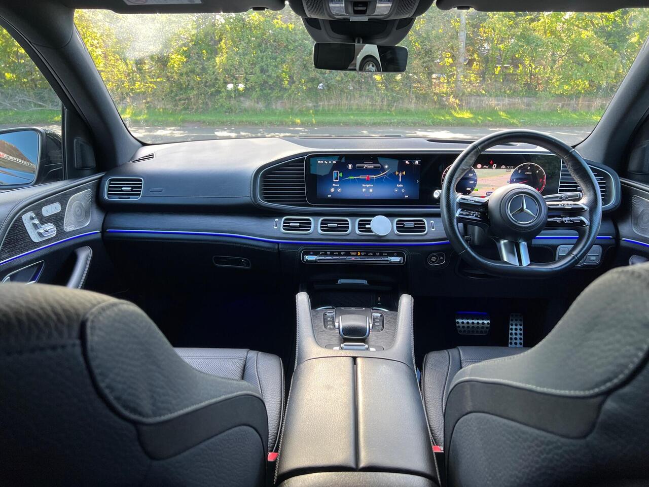 Mercedes-Benz GLS — photo 24