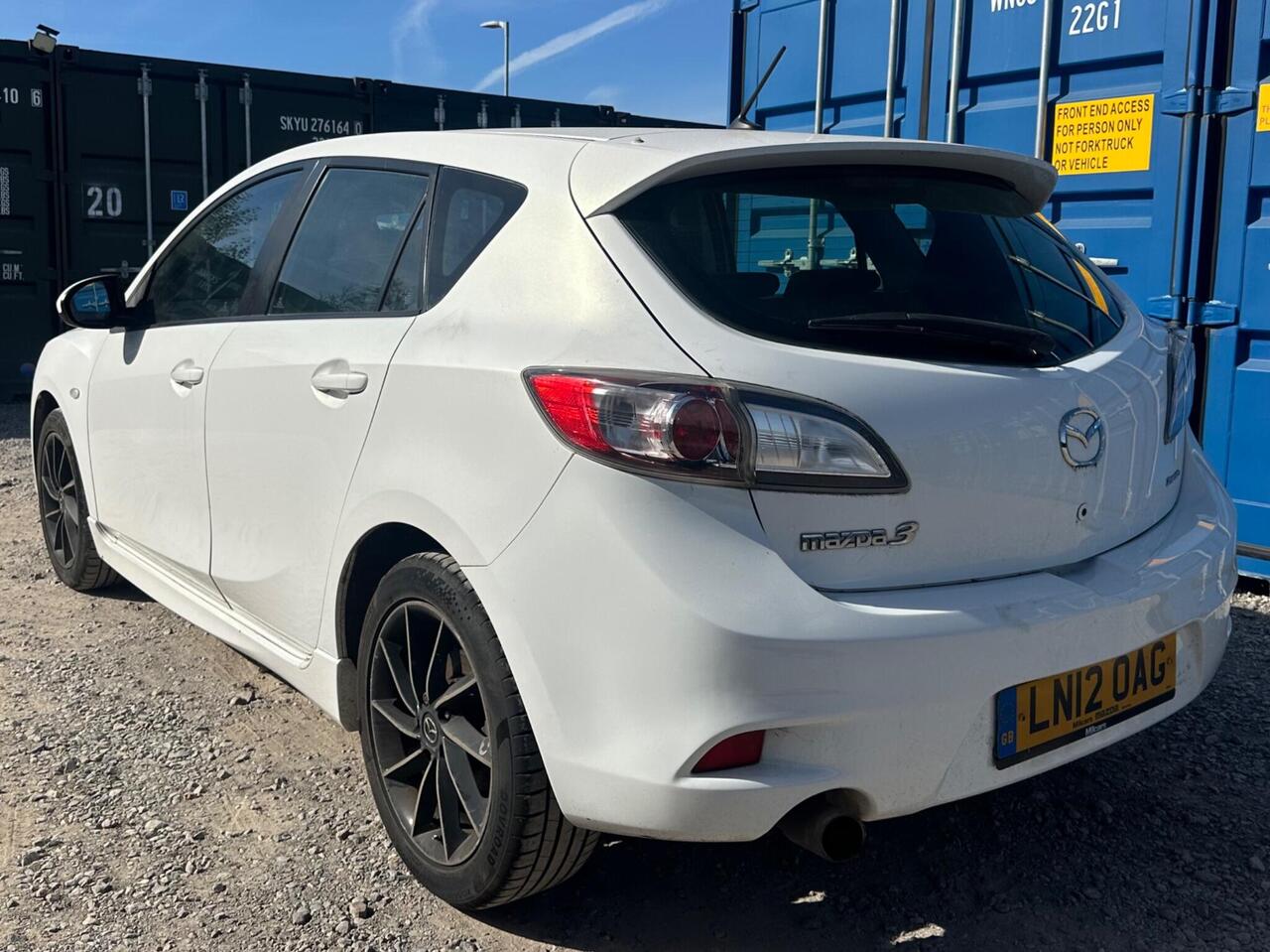Mazda Mazda3 — photo 11