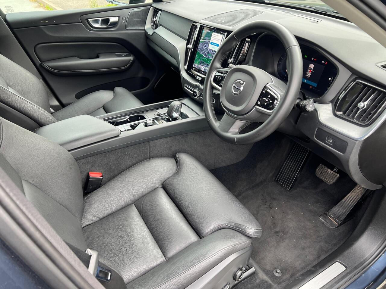 Volvo XC60 — photo 23