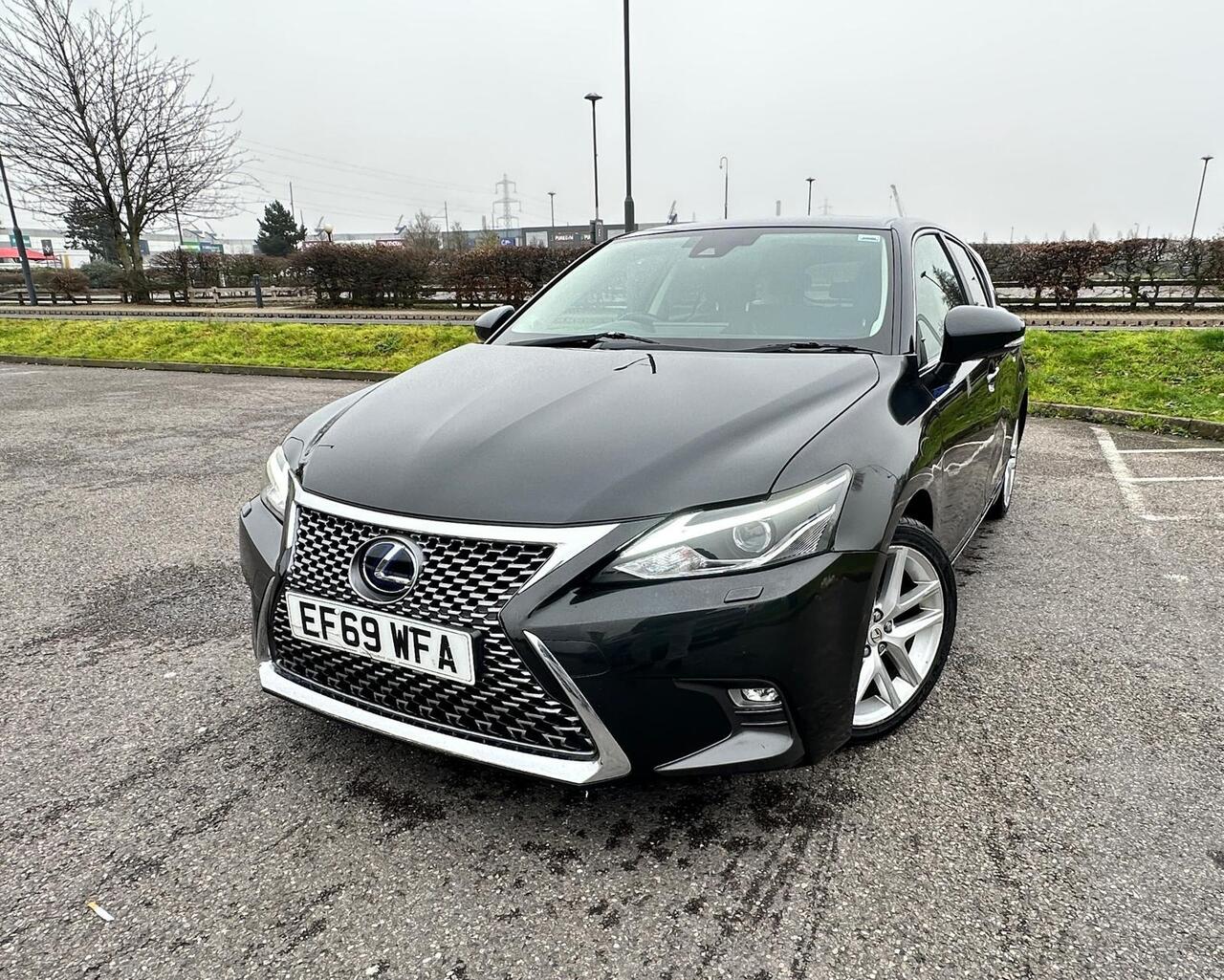 Lexus CT — photo 3