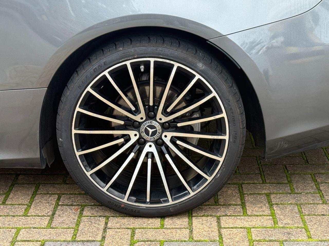 Mercedes-Benz E Class — photo 27