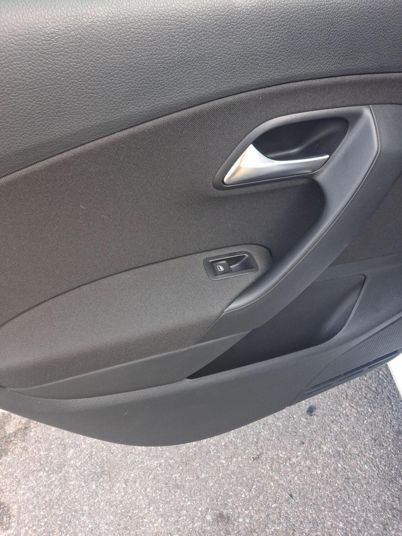Volkswagen Polo — photo 28