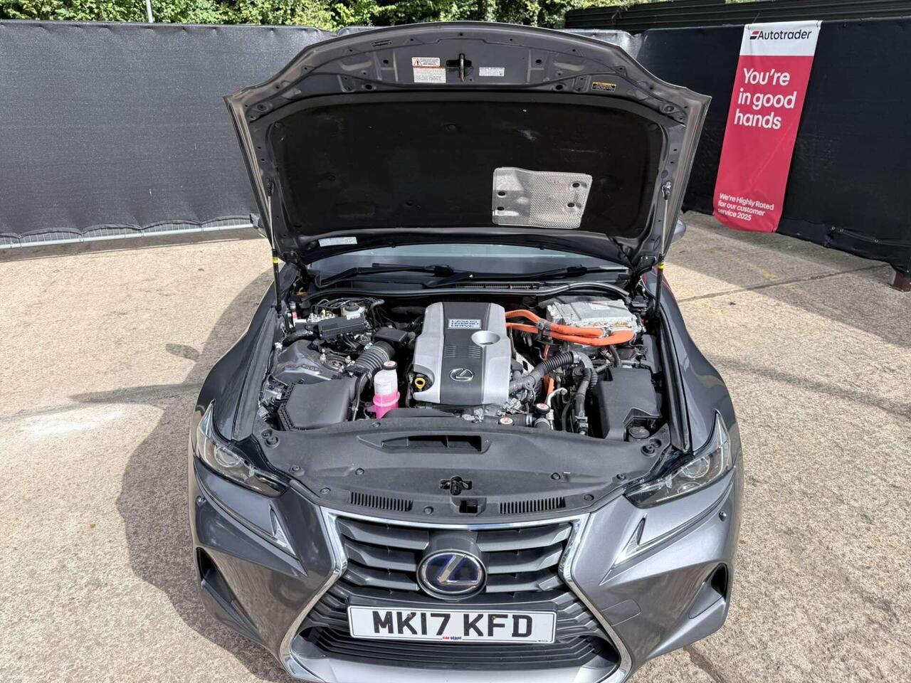 Lexus IS — photo 36