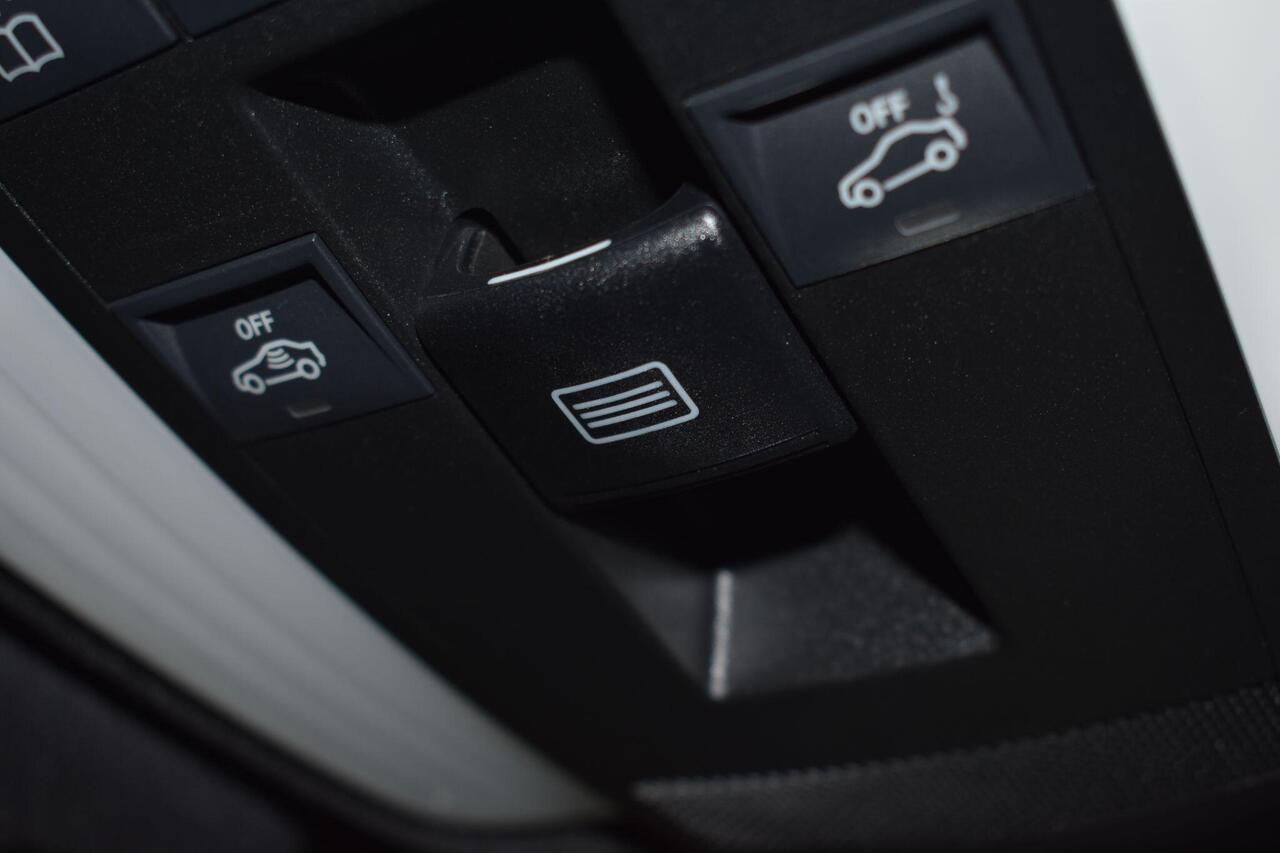 Mercedes-Benz E Class — photo 29