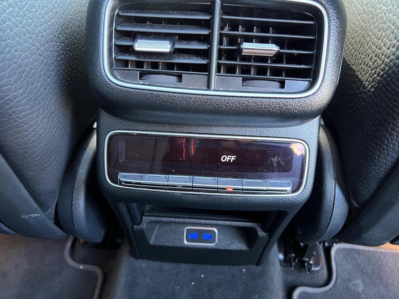 Mercedes-Benz GLS — photo 37