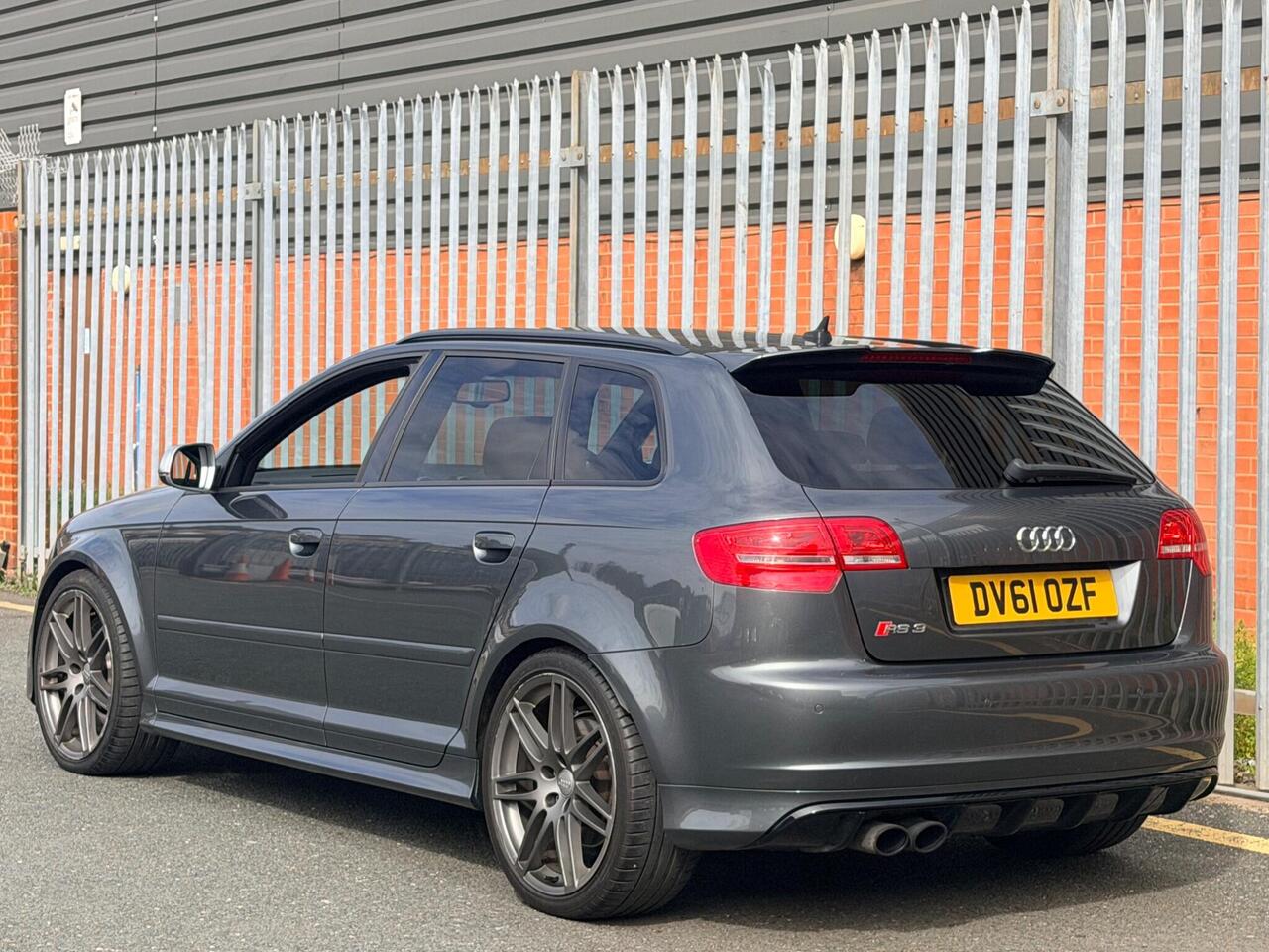 2011 Audi RS3 2.5 TFSI Sportback S Tronic quattro Euro 5 5dr, photo 11