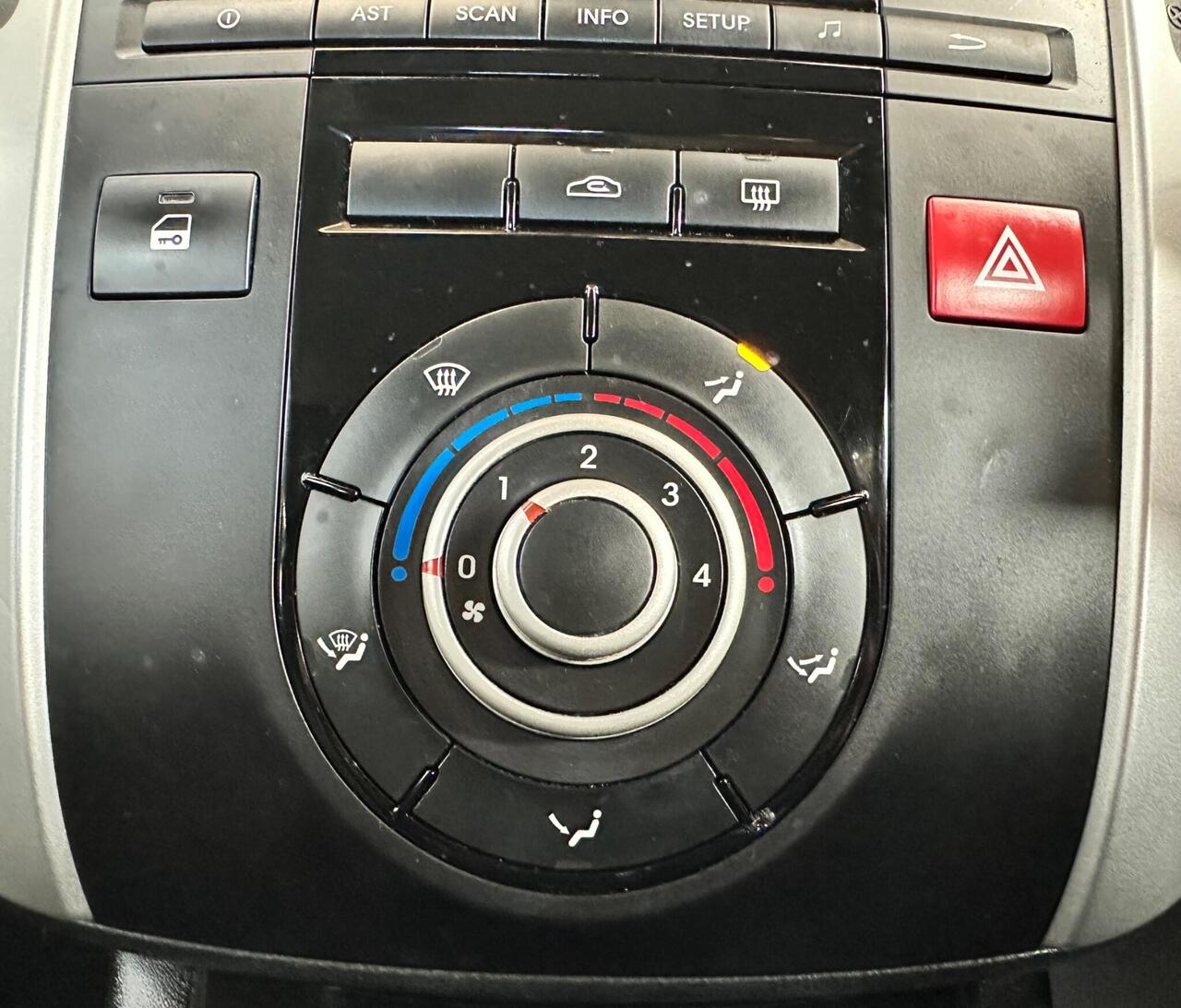 Kia Venga — photo 25
