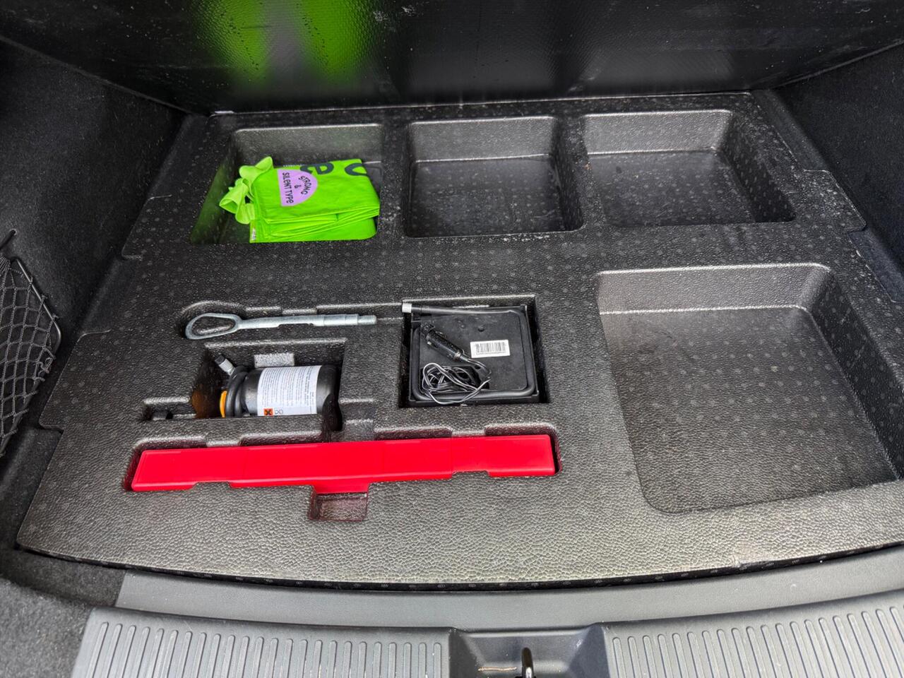 MG MG HS — photo 47