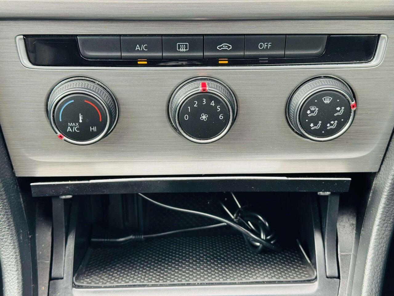 Volkswagen Golf — photo 28