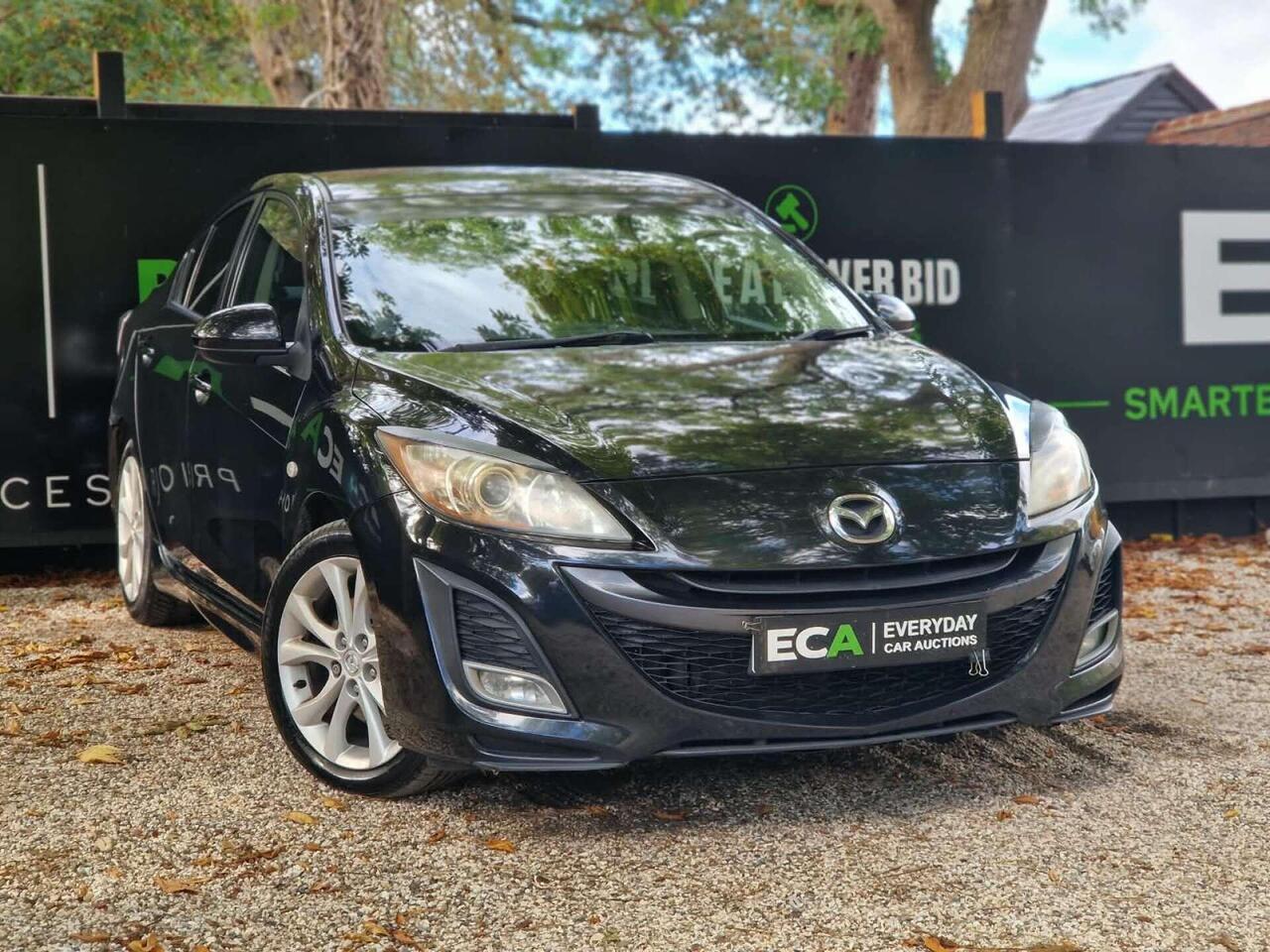 Mazda Mazda3 — photo 1
