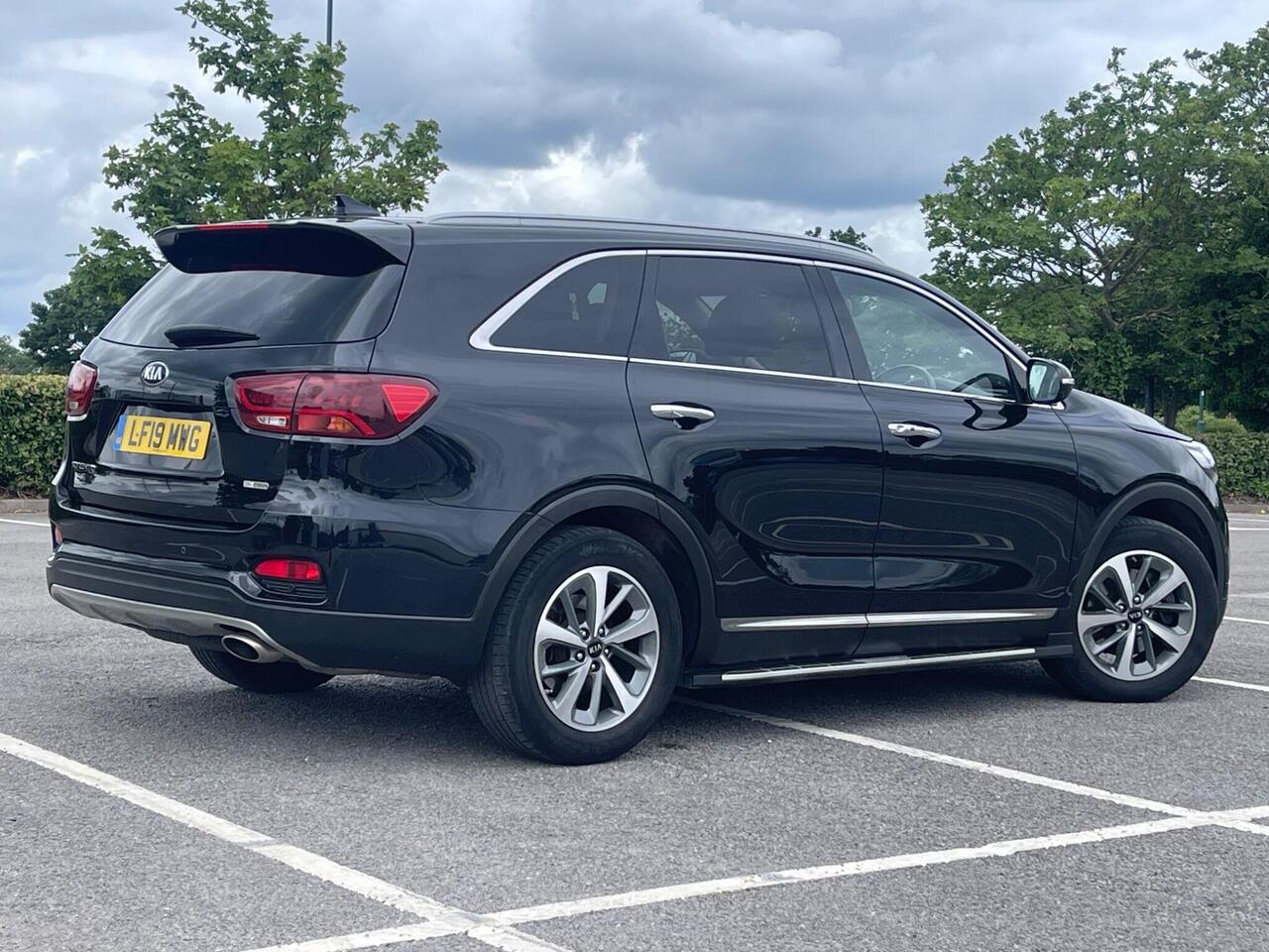 Kia Sorento — photo 7