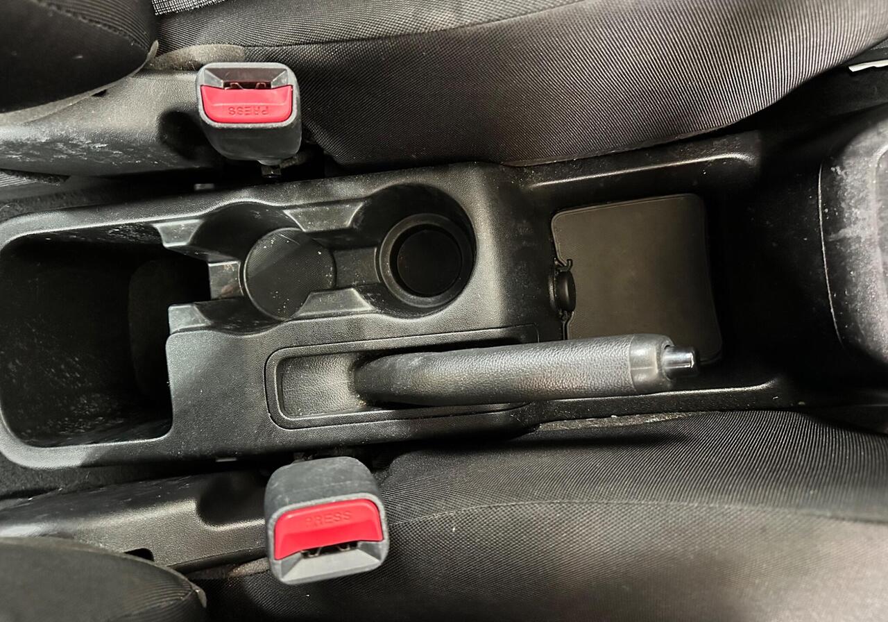 Kia Venga — photo 27