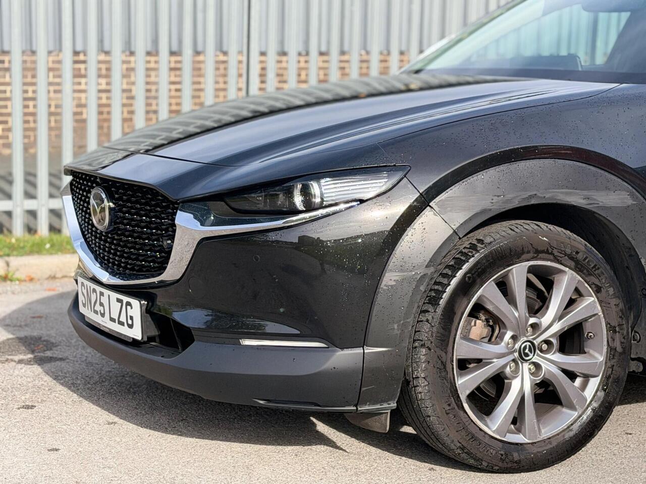 Mazda CX-30 — photo 28