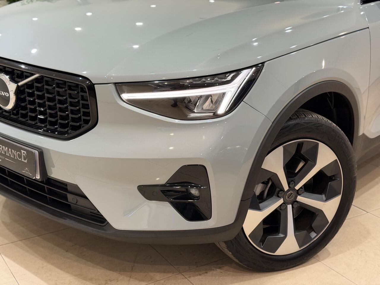 Volvo XC40 — photo 3