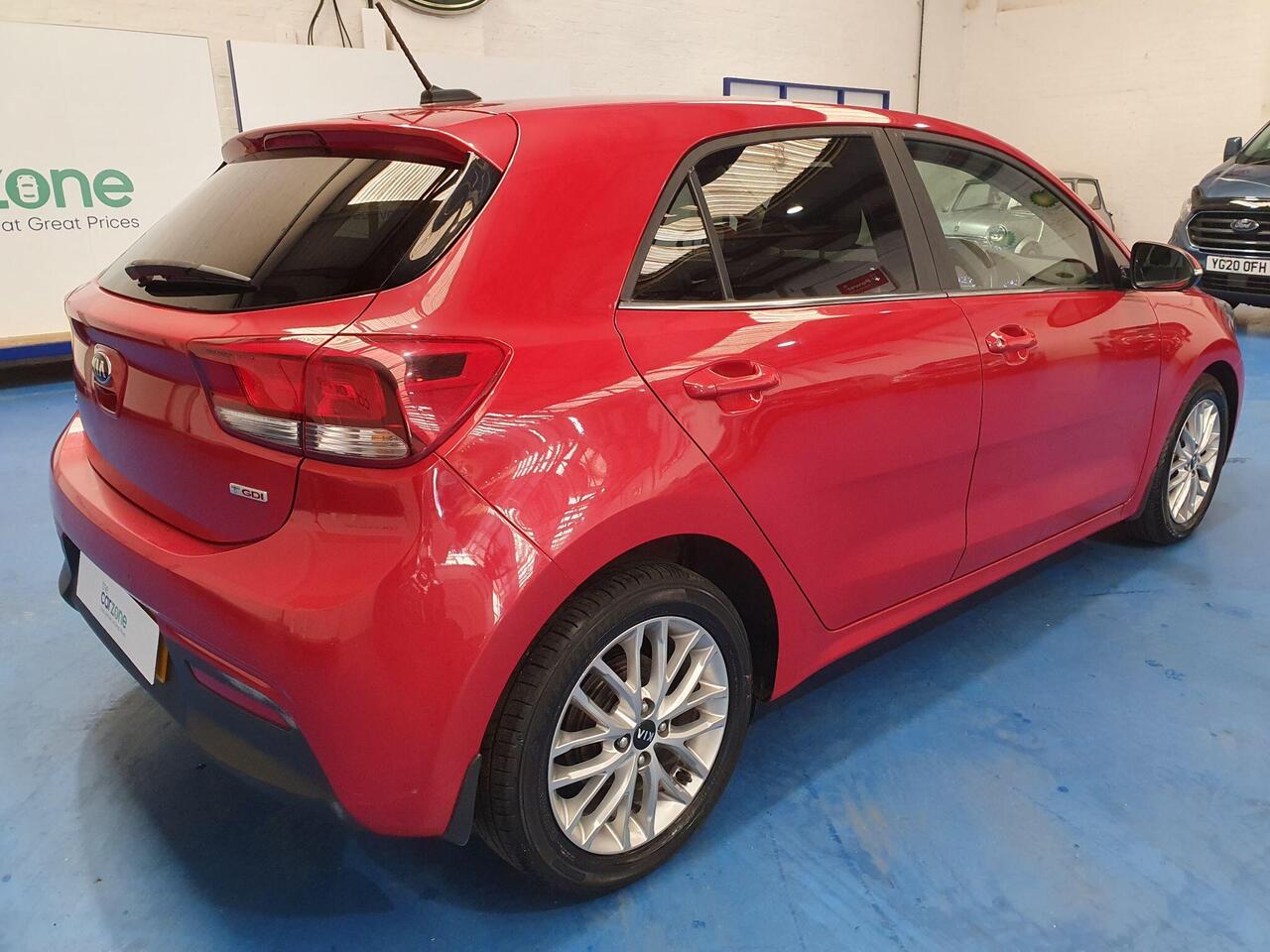 Kia Rio — photo 3