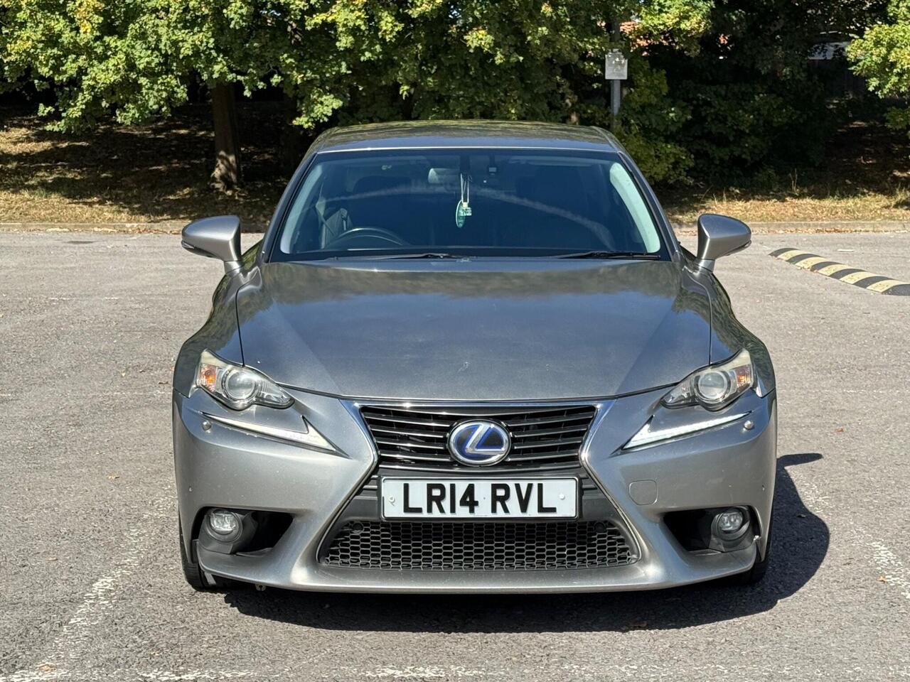 Lexus IS — photo 2