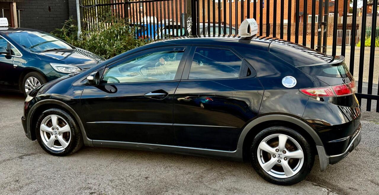 Honda Civic — photo 9