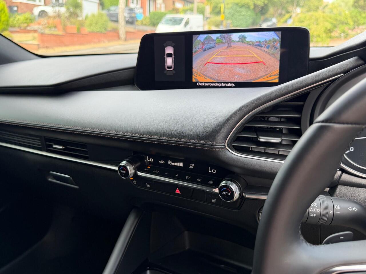 Mazda Mazda3 — photo 16