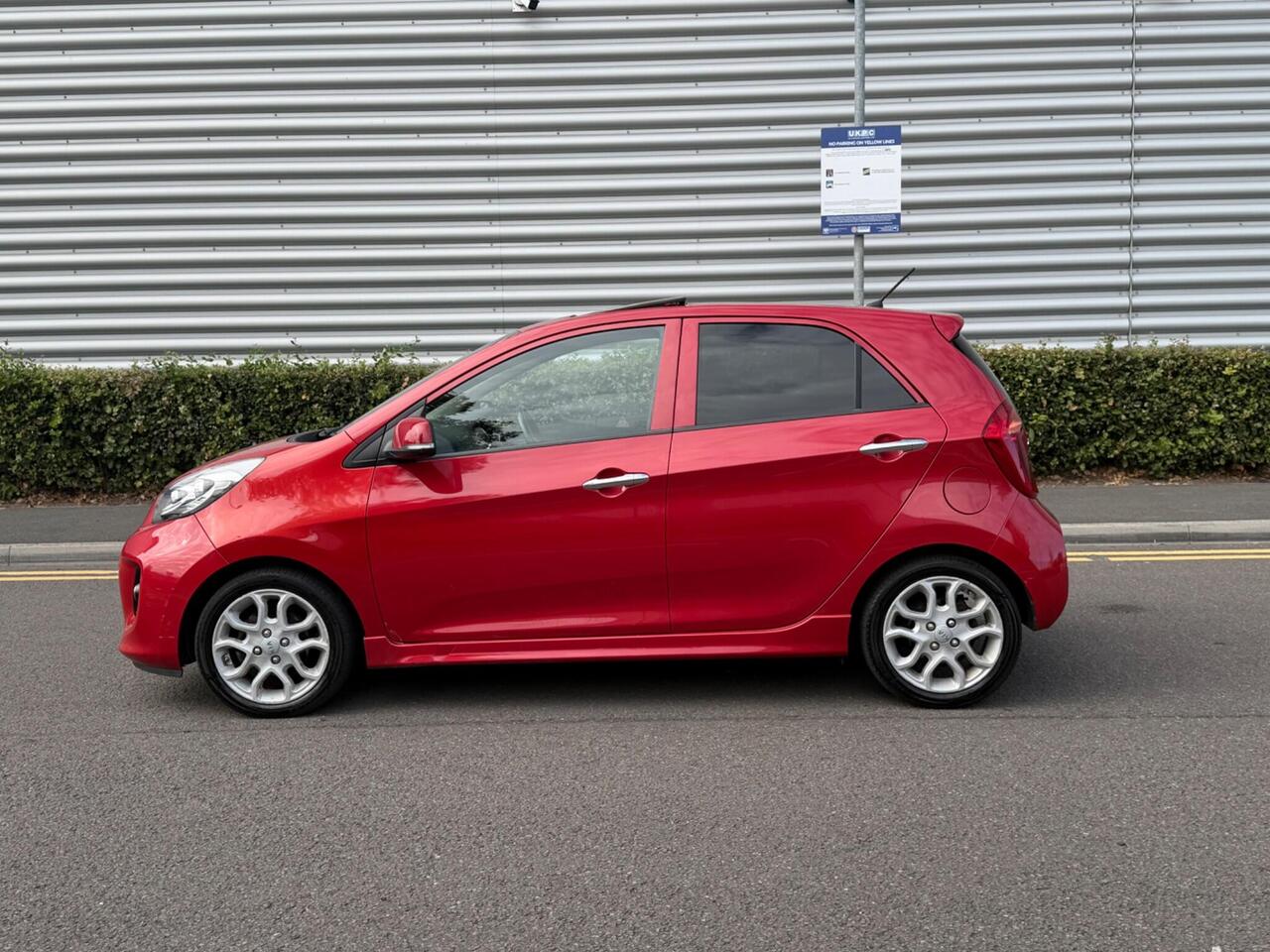 Kia Picanto — photo 10