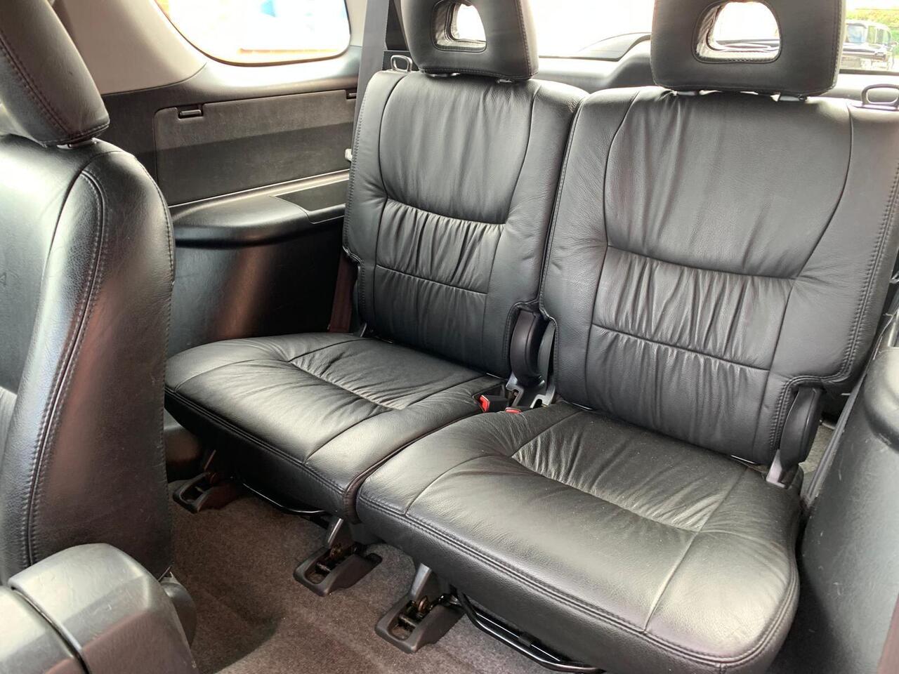 Toyota RAV4 — photo 14