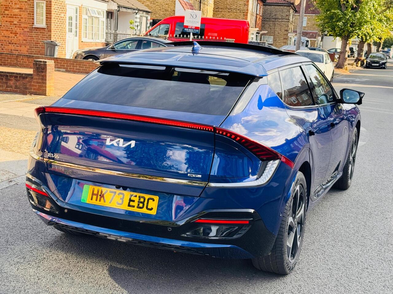 Kia EV6 — photo 12