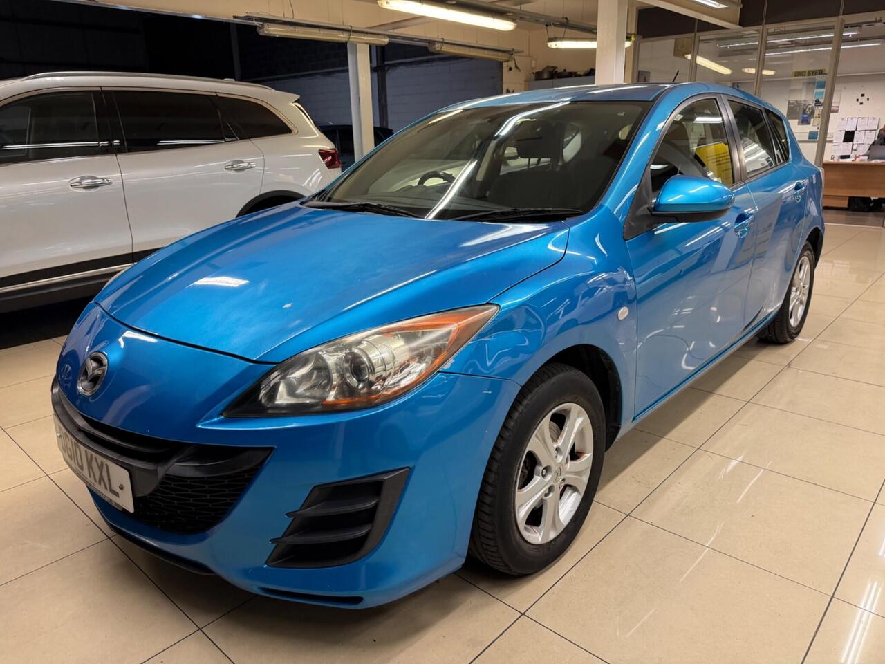 Mazda Mazda3 — photo 4
