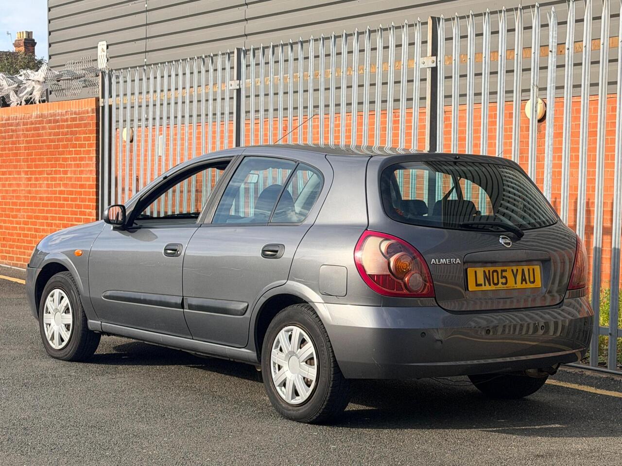 2005 Nissan Almera 1.8 S 5dr, photo 10