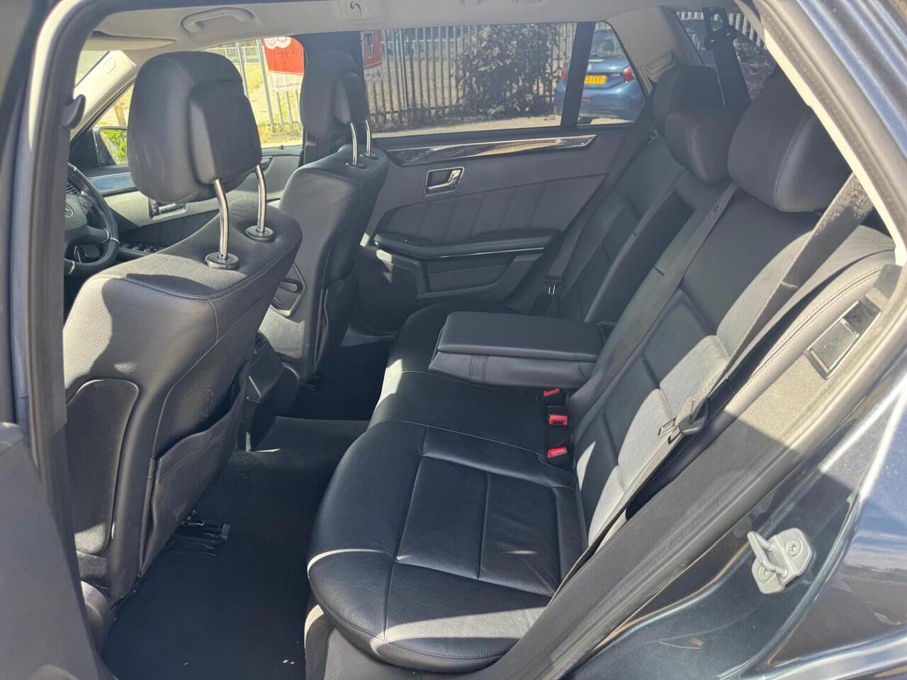 Mercedes-Benz E Class — photo 25