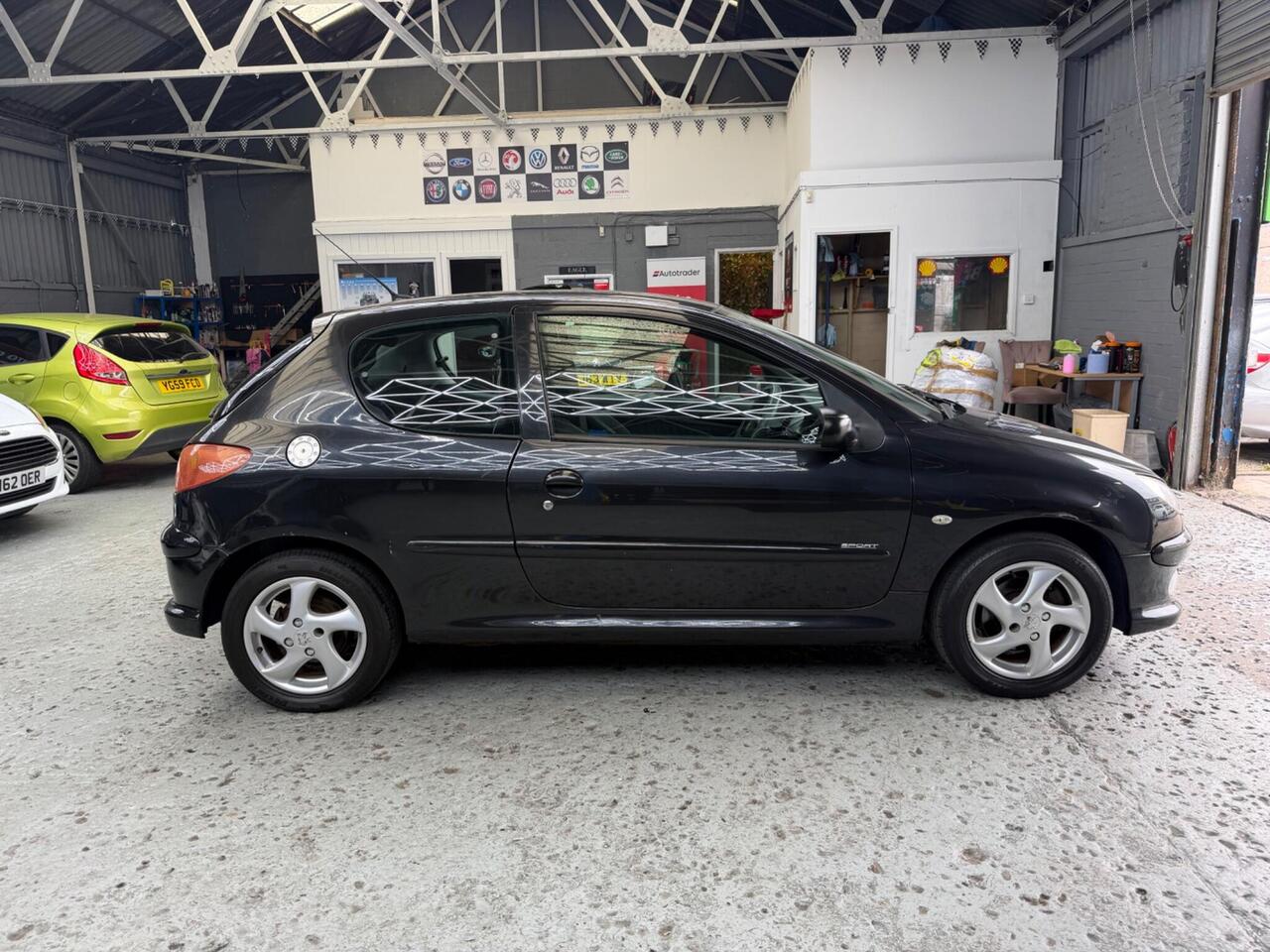 Peugeot 206 — photo 7