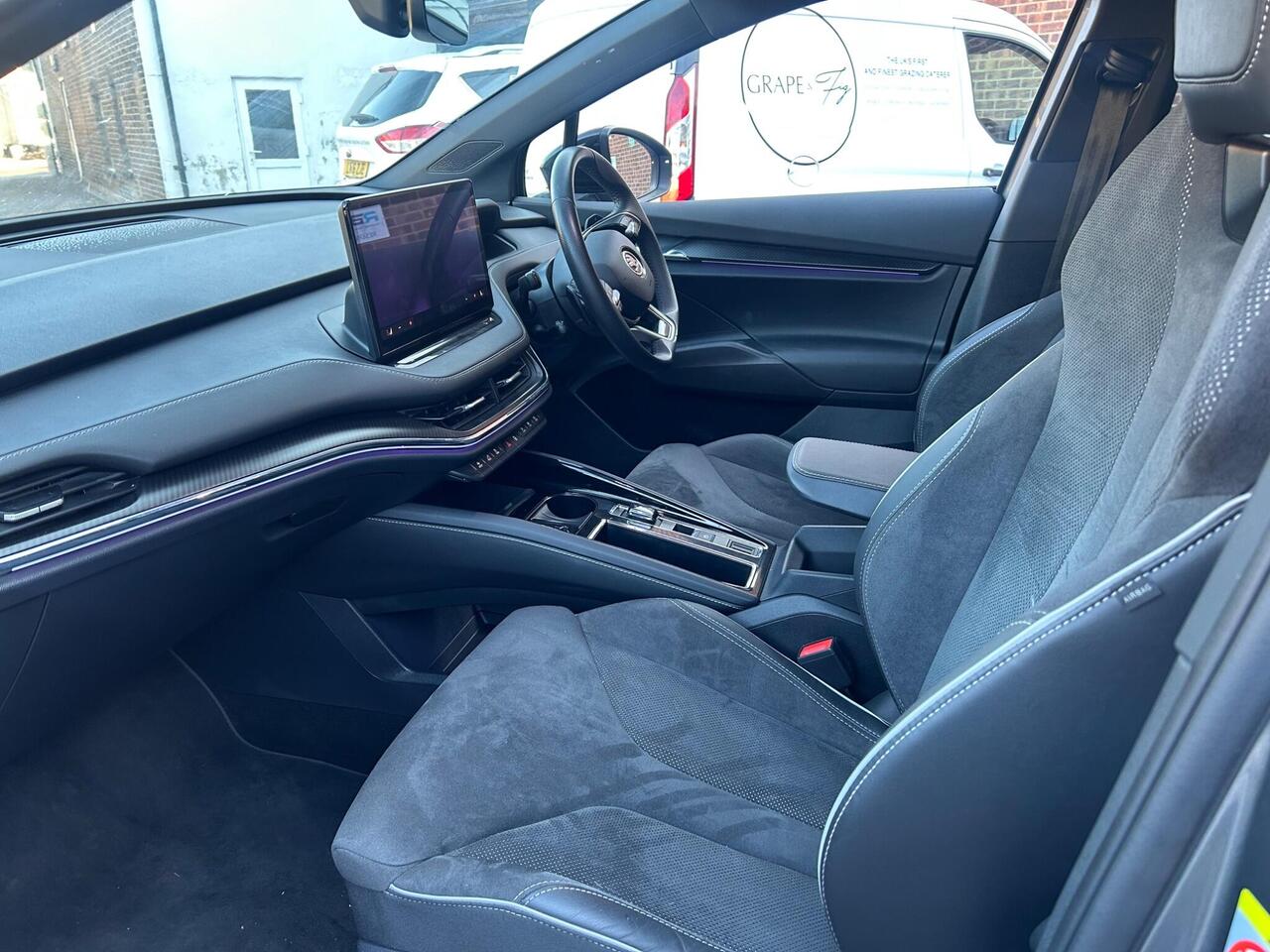 Skoda Enyaq — photo 10