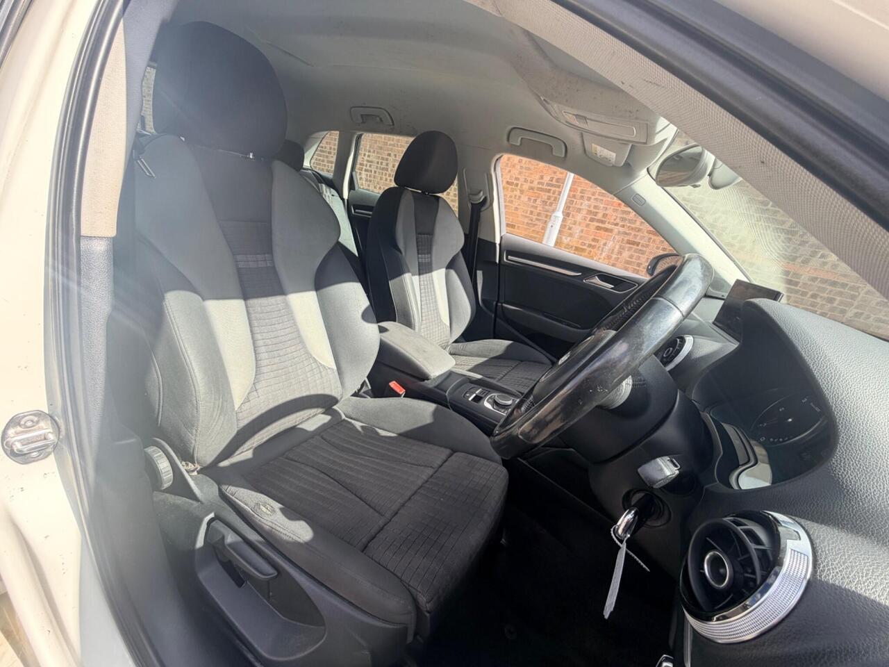 2013 Audi A3 1.6 TDI Sport Sportback Euro 5 (s/s) 5dr, photo 6