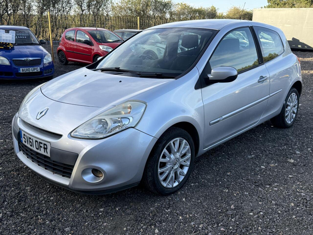 Renault Clio — photo 2