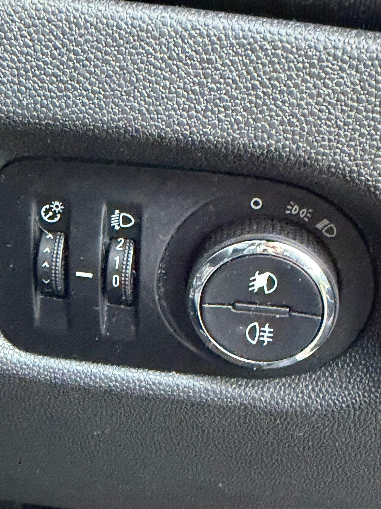 Vauxhall Corsa — photo 14