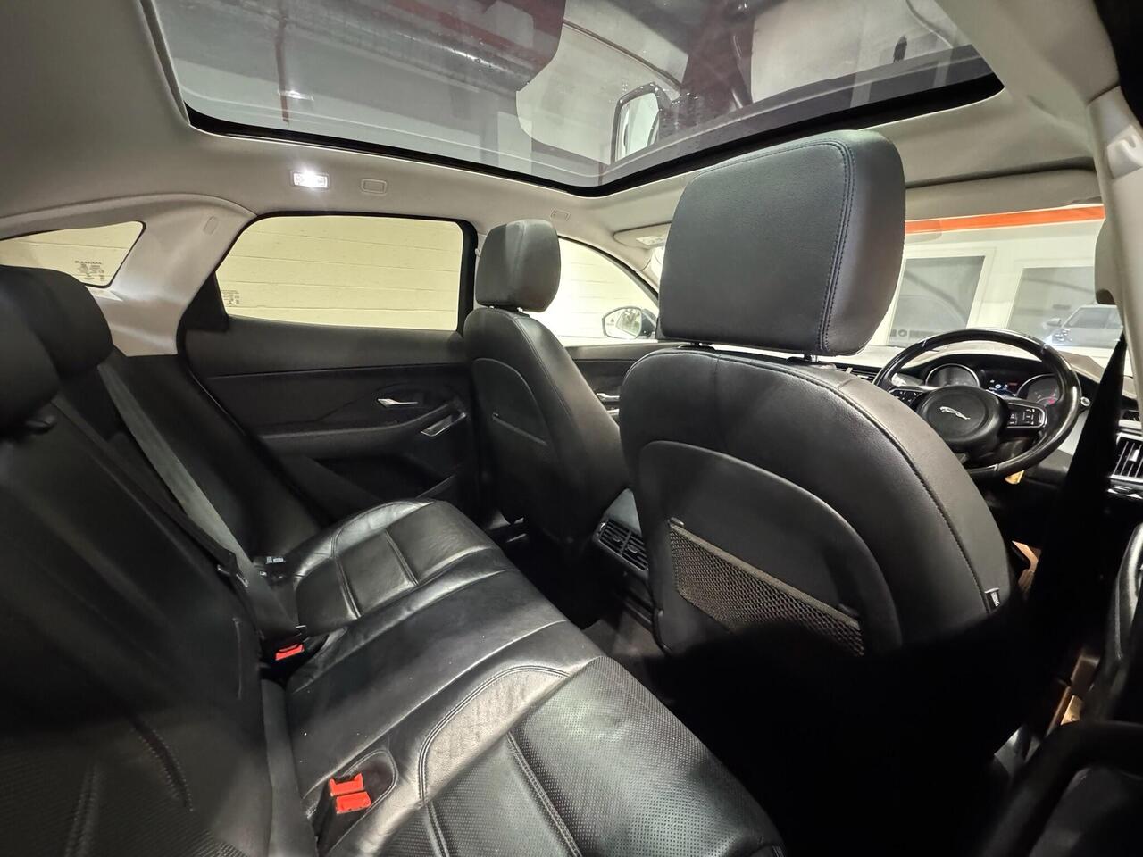 Jaguar E-PACE — photo 10