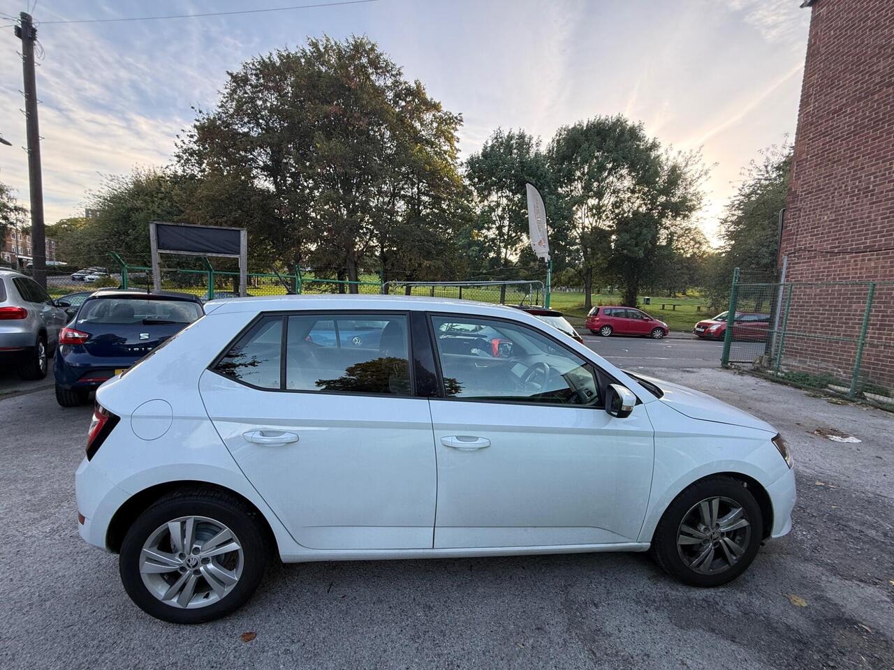 Skoda Fabia — photo 8