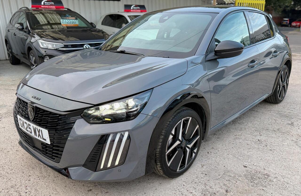 Peugeot 208 — photo 3