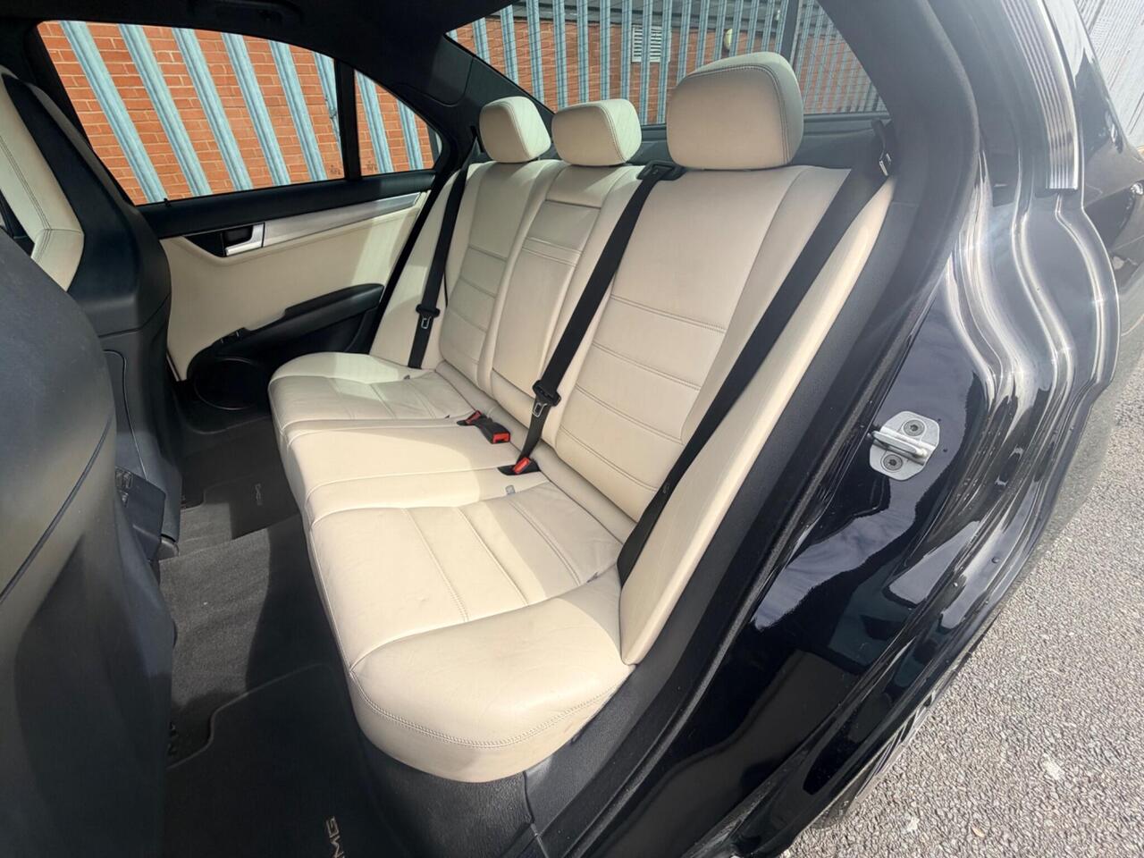 2013 Mercedes-Benz C Class 6.3 C63 V8 AMG SpdS MCT Euro 5 4dr, photo 20