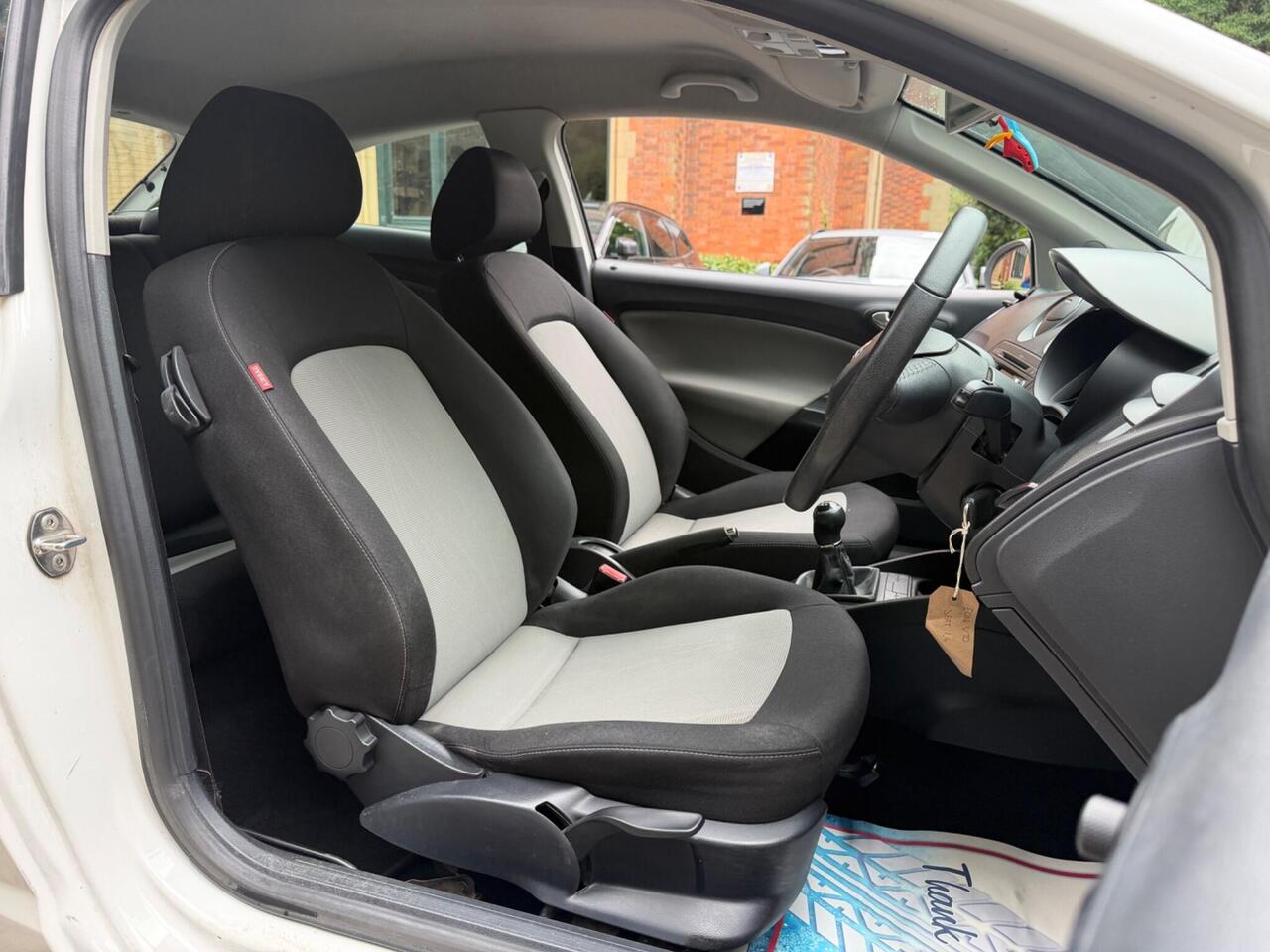 SEAT Ibiza — photo 15