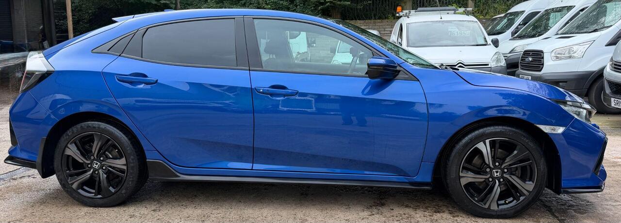 Honda Civic — photo 9