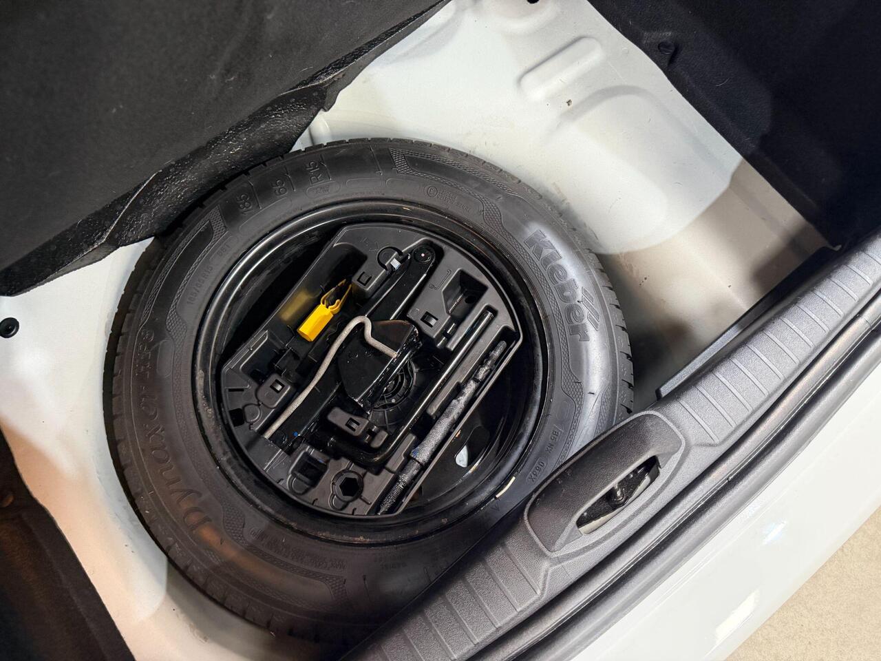Peugeot 208 — photo 26