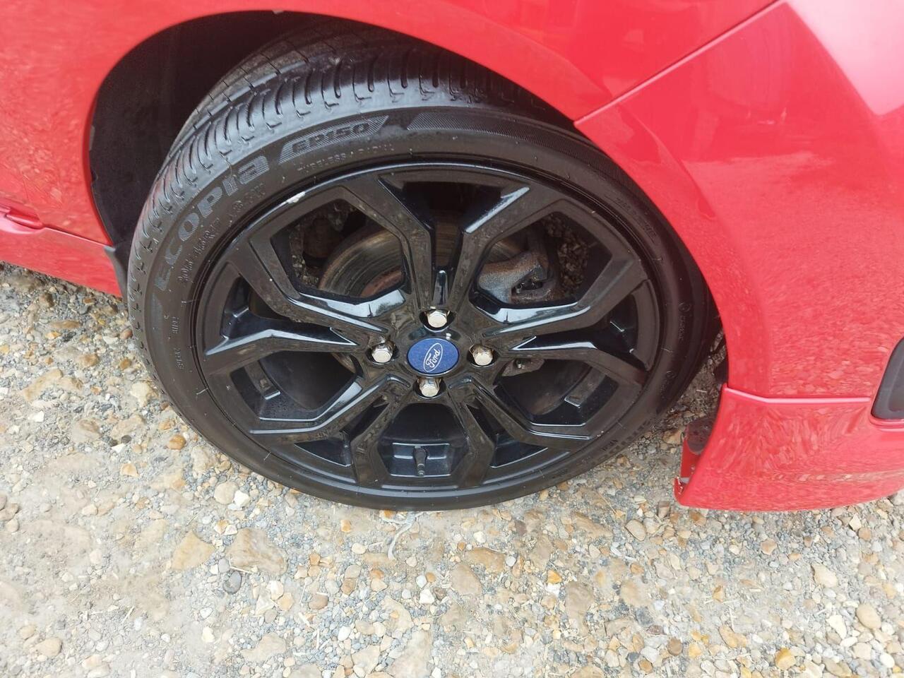 Ford Fiesta — photo 34