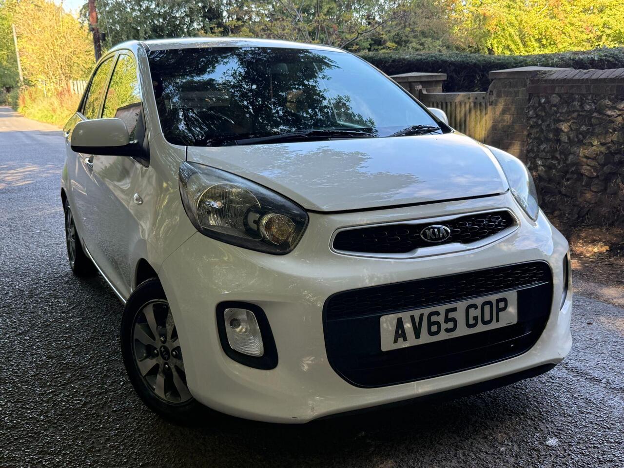 Kia Picanto — photo 1