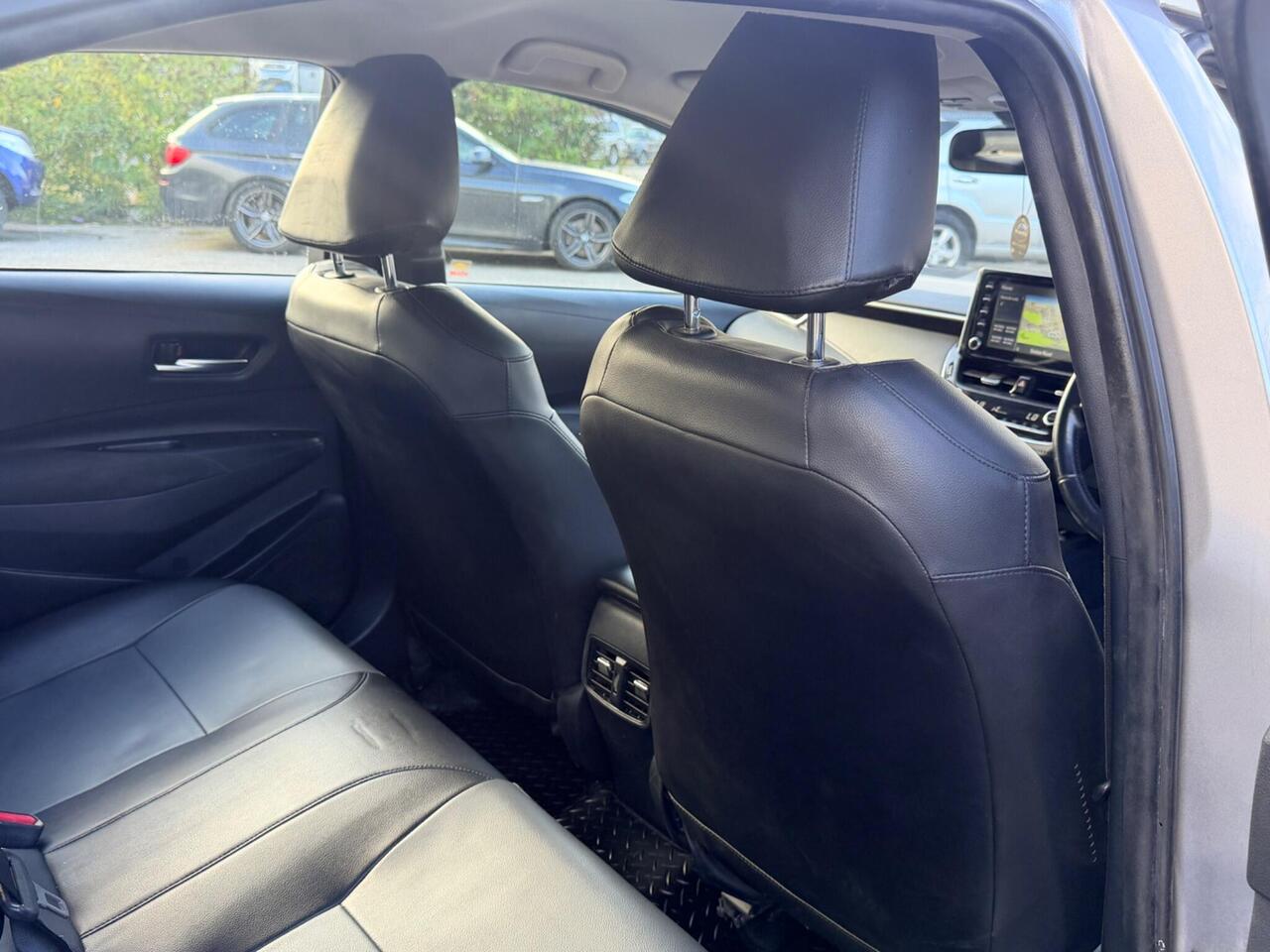 Toyota Corolla — photo 22