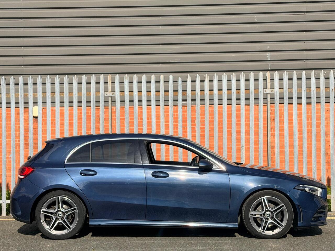 2019 Mercedes-Benz A Class 2.0 A200d AMG Line 8G-DCT Euro 6 (s/s) 5dr, photo 2
