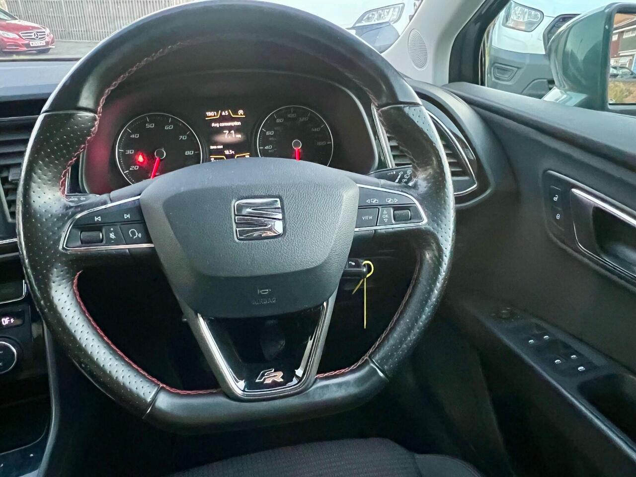 SEAT Leon — photo 30