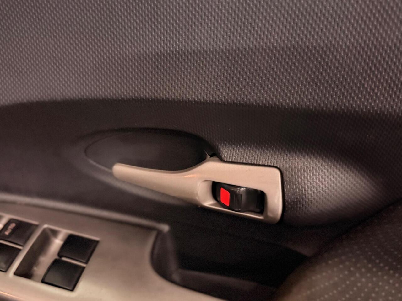 Toyota Urban Cruiser — photo 36