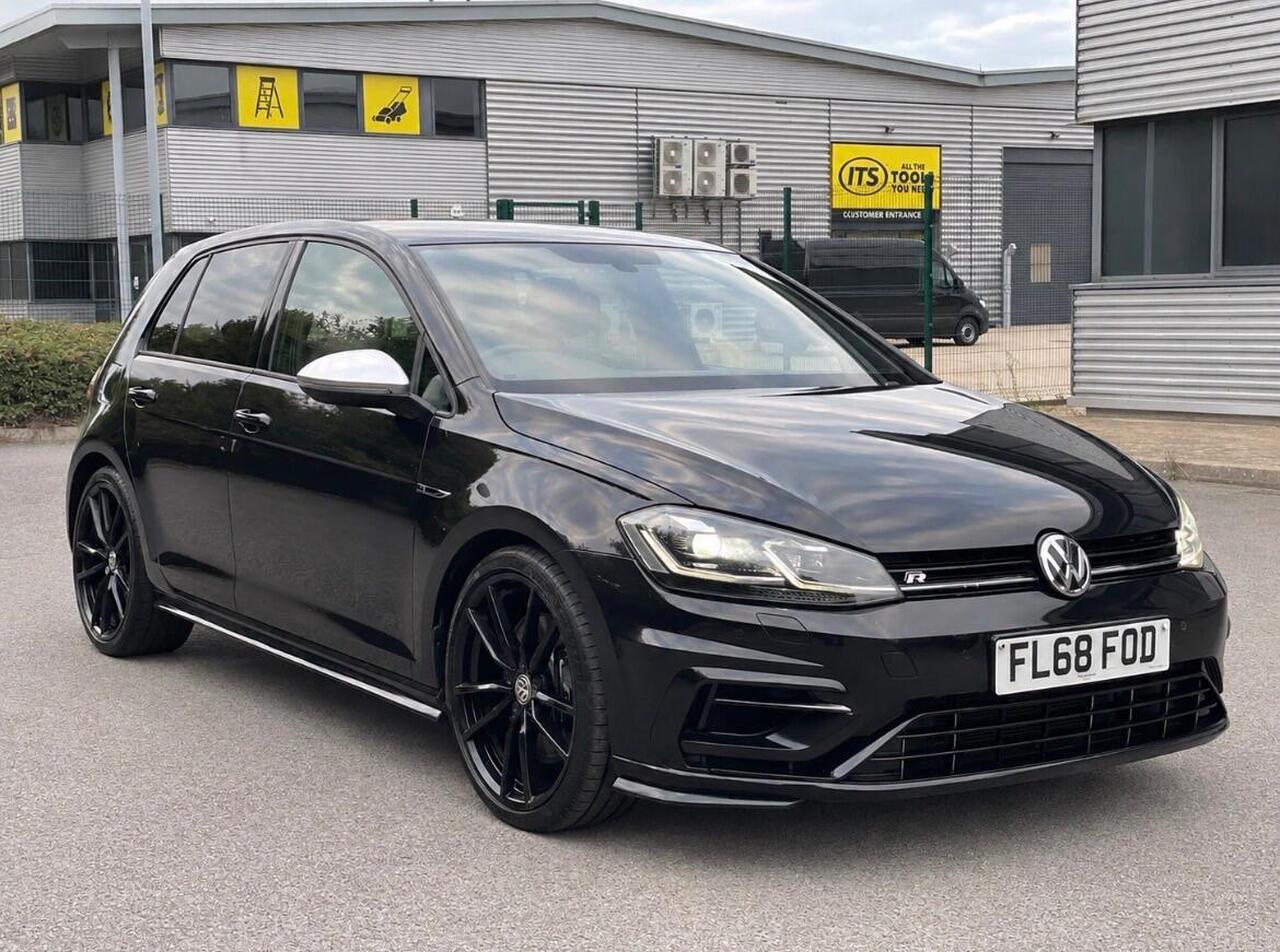 Volkswagen Golf — photo 16
