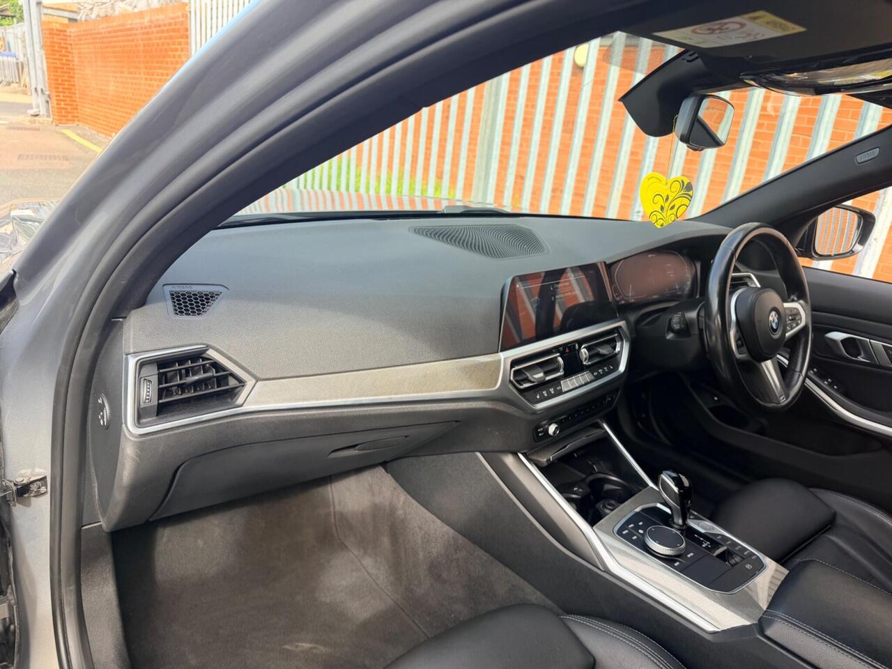 2022 BMW 3 Series 2.0 330e 12kWh M Sport Pro Edition Auto xDrive Euro 6 (s/s) 4dr, photo 12