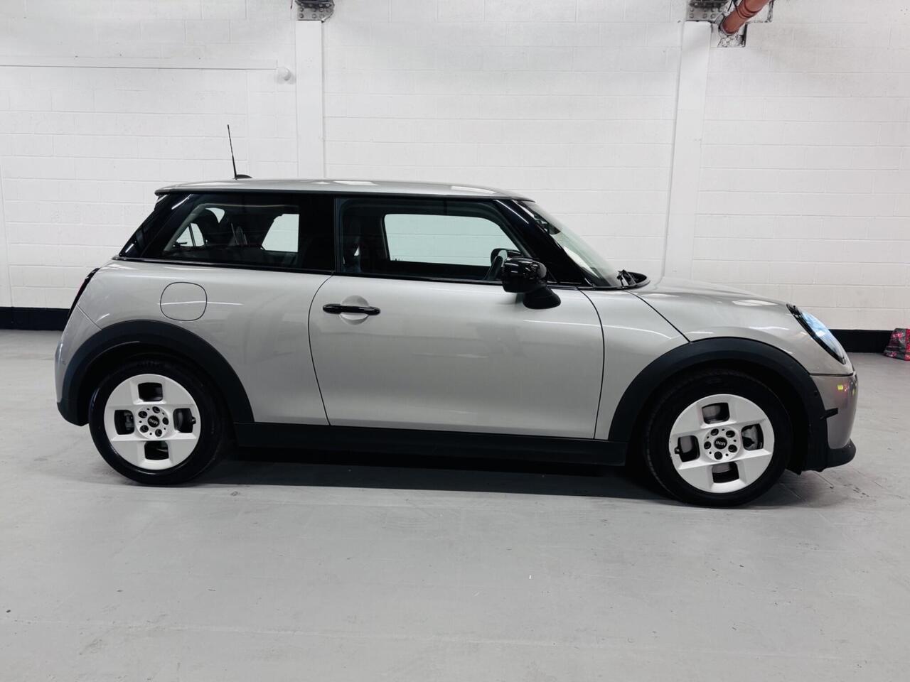 MINI Cooper — photo 7
