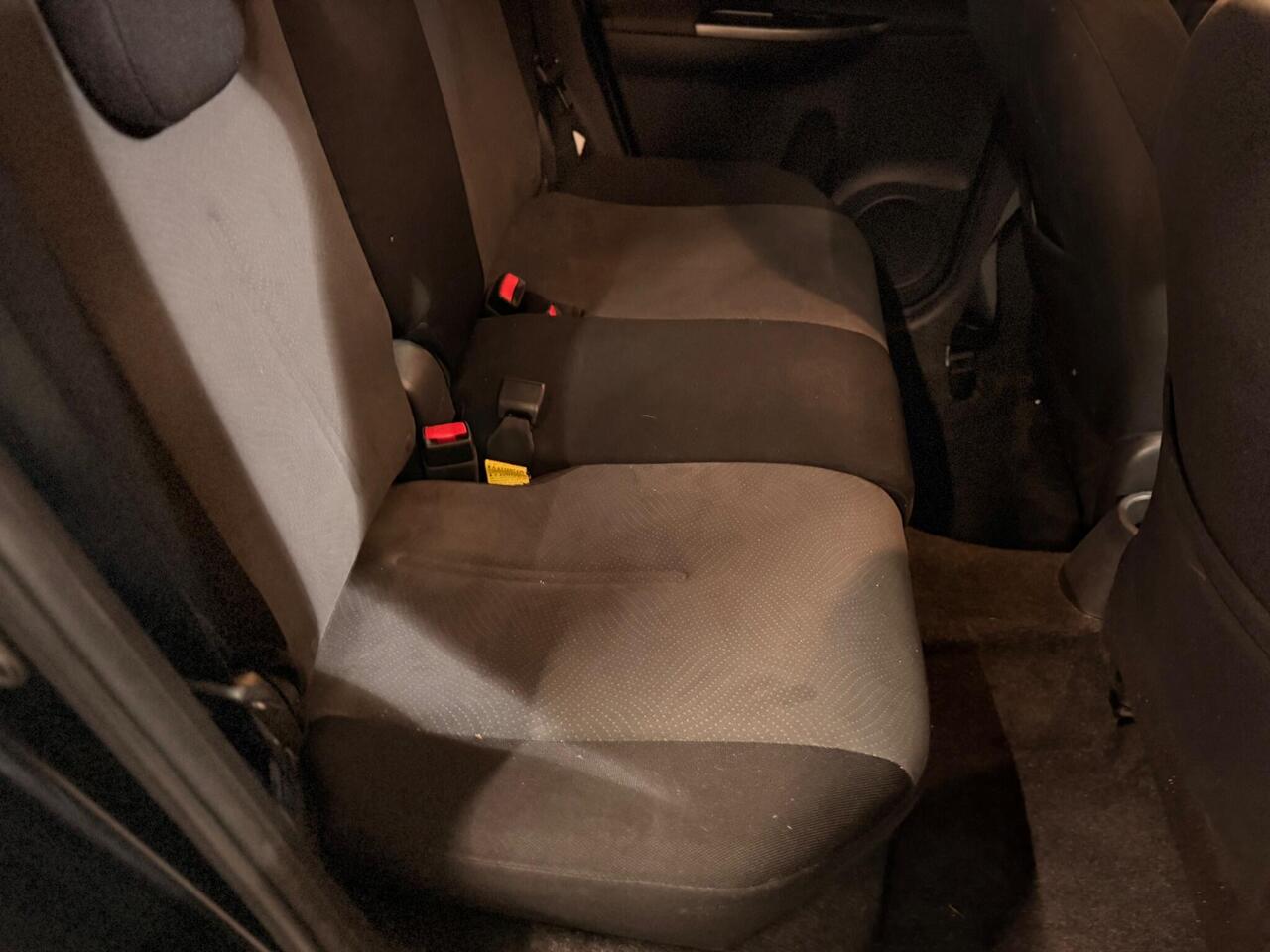 Toyota Urban Cruiser — photo 25
